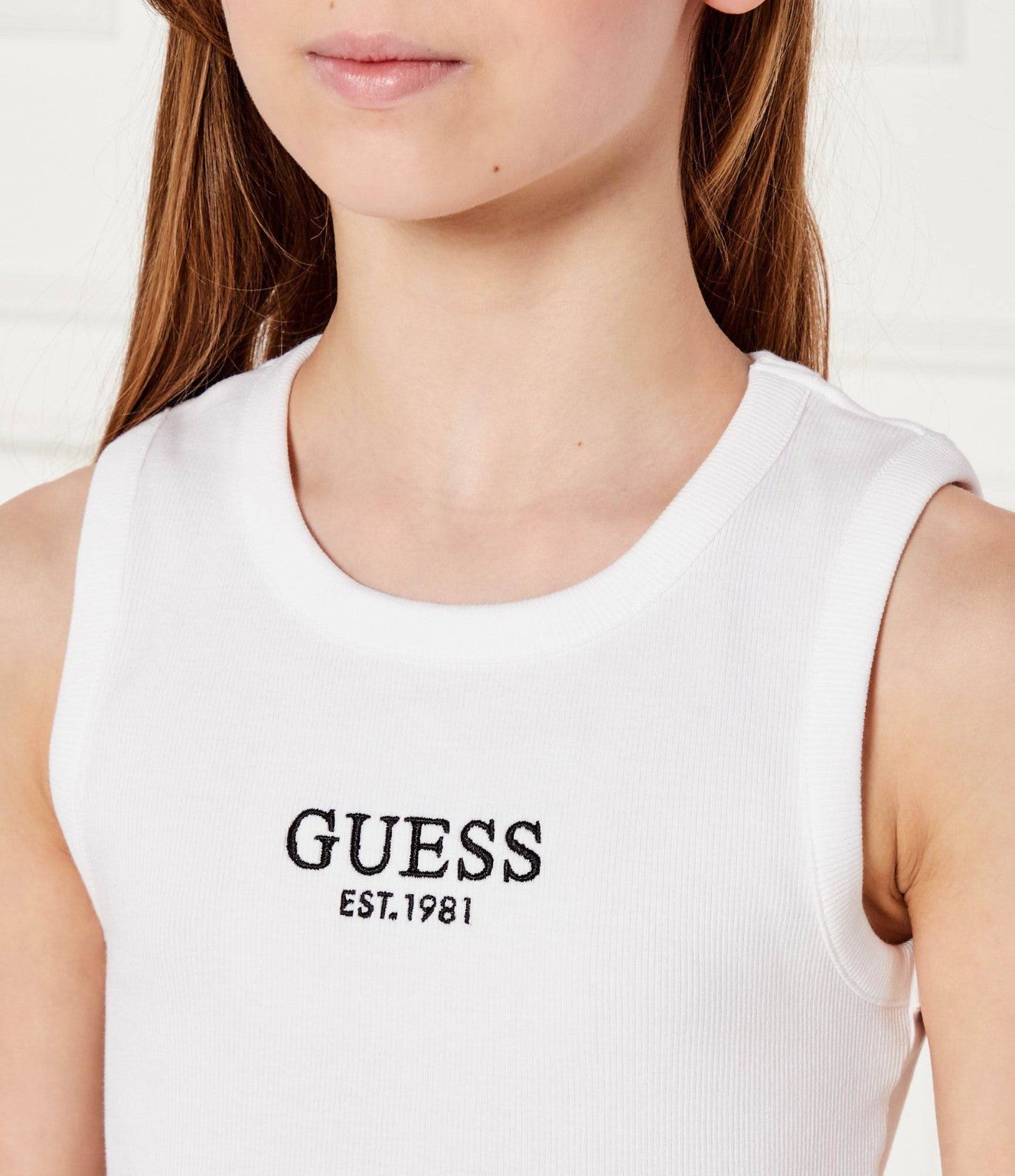 Top Guess nero con logo ricamato – ragazza 10-16 anni