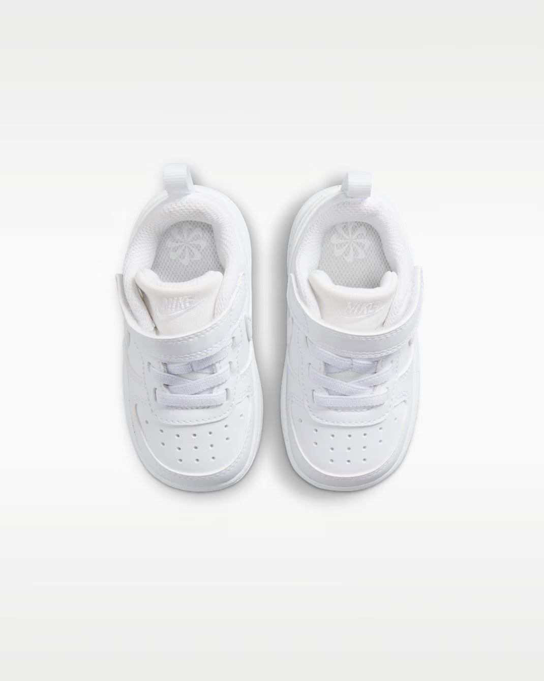 neakers Nike bianche con strappo e lacci elasticizzati neonato